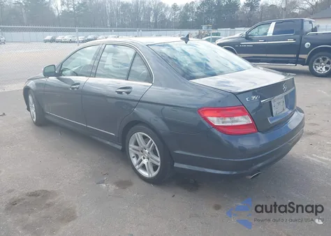 2009 Mercedes-Benz C 350 Sport z USA, uszkodzony, nr VIN WDDGF56X19R061984